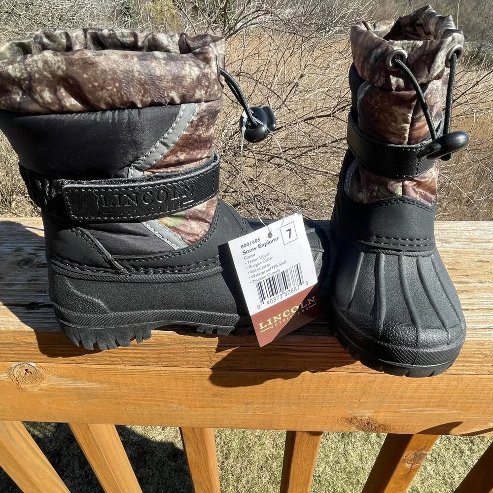 Boys Lincoln Explorer Camo and Black Waterproof Winter Boots.